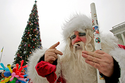 На Украине предложили декоммунизировать Деда Мороза и Снегурочку