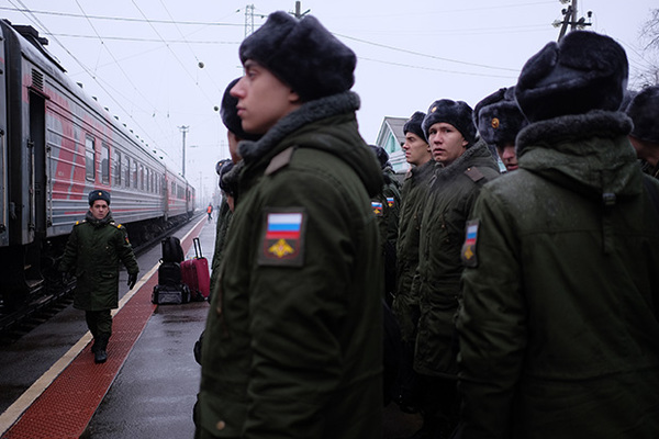 Путин пообещал отменить службу по призыву Путин пообещал отменить службу по призыву