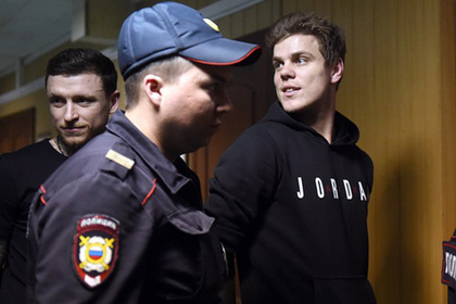 Похождения футболистов Кокорина и Мамаева глазами свидетелей и очевидцев