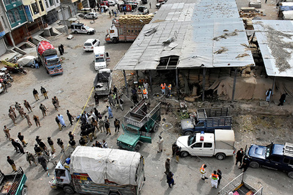 На пакистанском рынке взорвали 20 человек