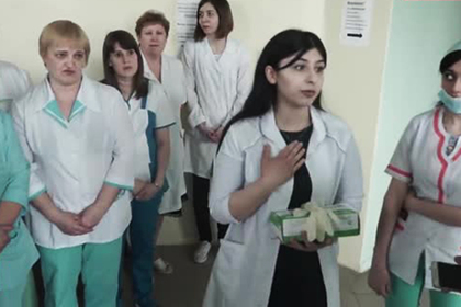 Пожаловавшиеся на низкие зарплаты российские врачи добились отставки начальства