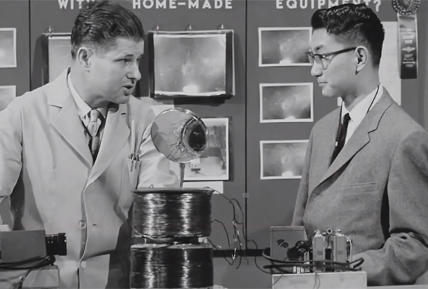 Митио Каку представляет свой школьный проект — ускоритель частиц, 1960-е годы