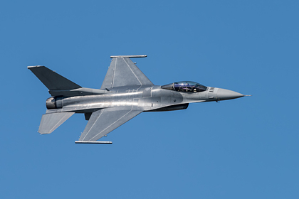         F-16