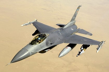   40  F-16     