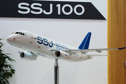  SSJ-100       