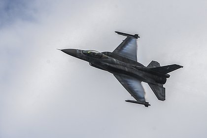     F-16 