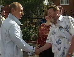 Владимир Путин в гостях у Михаила Евдокимова летом 2003 года. Кадр НТВ, архив