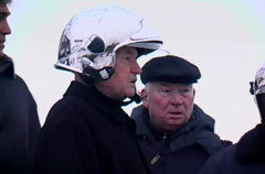 Юрий Лужков на месте аварии. Кадр телеканала НТВ