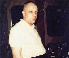 Барретт в студии Abbey Road в 1975 году. Фото с сайта sydbarrett.net