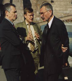 Андрей Быков (в центре) на встрече с руководством EnBW в Москве, 2002 год. Фото с сайта sannicola.ru
