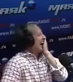 Алексей Веселкин во время эфира "Болячек" про муковисцидоз. Скриншот видео YouTube