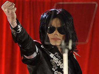 Майкл Джексон жив! Фото и видео очевидцев, которые встречали поп-короля