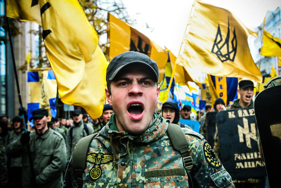 Ежегодно на праздновании дня образования УПА националисты требовали официального признания бандеровцев борцами за независимость Украины. Митинг в Киеве 14 октября 2007 года
