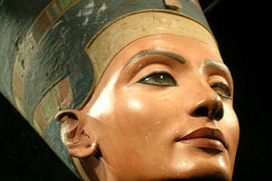 Дело о царицыной голове Нефертити продолжает будоражить умы