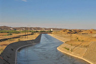 Начало 300-километрового канала Черный Иртыш — Карамайские нефтепромыслы
