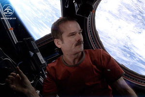 Споемте перед стартом Почему капитан МКС исполнил «Space Oddity» Дэвида Боуи