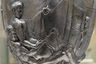 Кубок Уоррена относят к древнеримским артефактам. Некоторые детали, такие как наличие греческих музыкальных инструментов, указывают на то, что автор кубка изображал либо эллинизированную римскую среду, либо непосредственно греков. 