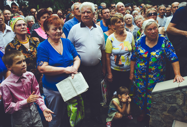 Митинг у здания РОВД Врадиевки 4 июля 2013 года