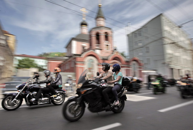 Магнит на пружинке Павлин 10см