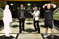 Группа Pixies: Ким Дил, Джоуи Сантьяго, Дэйв Ловеринг и Блэк Фрэнсис (слева направо), 2004