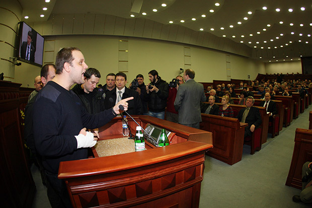 Павел Губарев во время захвата областной администрации