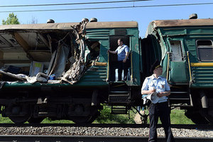Ехали два поезда  В Подмосковье пассажирский состав столкнулся с товарняком