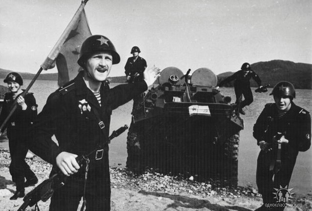 Сергей Кульчицкий (слева), 61-я Киркенесская Краснознаменная бригада морской пехоты