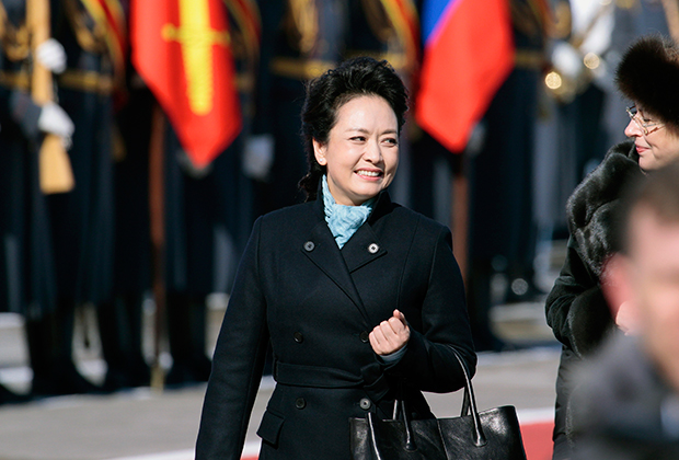 После визита Си и Пэн в Москву в КНР вошли в моду «пальто, как у первой леди»