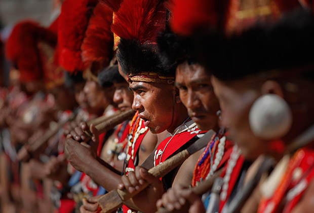 Представители племени нага
