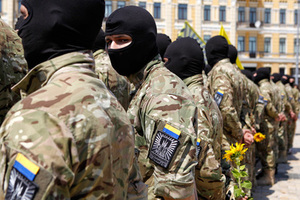 Нацистский интернационал в степях Украины Батальон «Азов» собирает в свои ряды праворадикалов со всей Европы