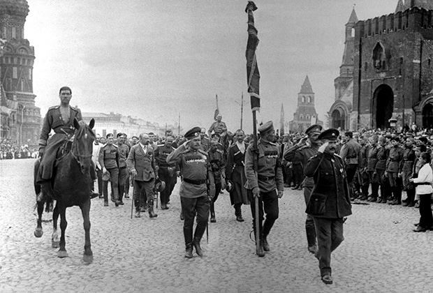 Отправка войск на фронт, 1917 год