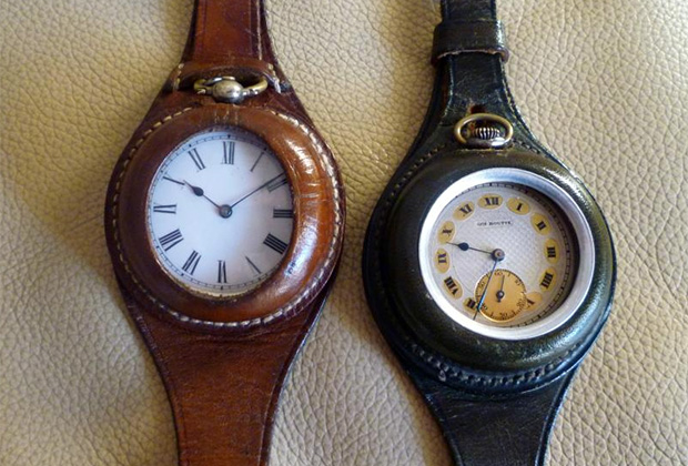 В каталоге часов английской компании Goldsmith’s в 1901 году под одними из карманных часов был опубликован любопытный отзыв: «Я носил эти часы на руке в Южной Африке 3,5 месяца. Они всегда показывали точное время и никогда не подводили меня. С уважением, капитан Северного Стаффордширского полка». Этот отзыв размещался к часам, которые описывались как «самый надежный хронометр в мире для джентльмена, отправляющегося на действительную службу или в суровые условия». 