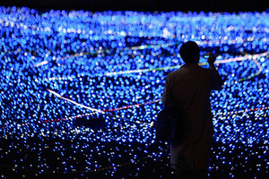 Лампочка Накамуры Нобелевскую премию по физике присудили за создание дешевых синих светодиодов