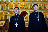 Православные священники в пхеньянском храме