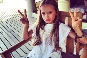 Топ-модель из песочницы 9-летняя россиянка стала звездой СМИ и «самой красивой в мире девочкой»