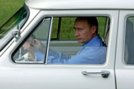 Владимир Путин за рулем ГАЗ-21 «Волга» 1956 года выпуска