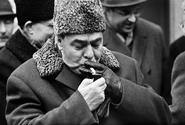 Реферат по теме Л.И. Брежнев Реферат по теме Л.И. Брежнев