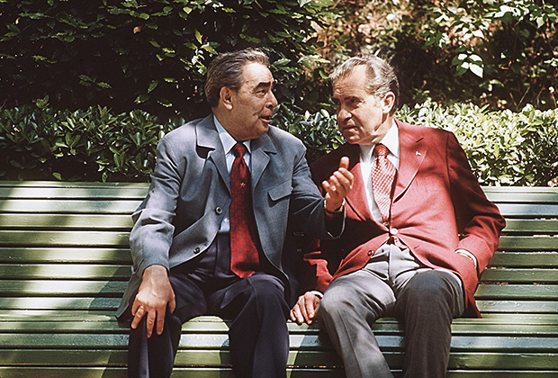 Леонид Ильич Брежнев (слева) и Ричард Никсон