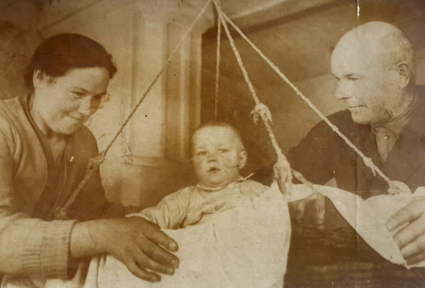 Головатый с дочерью Верой и внуком Виктором