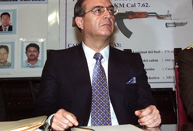 Владимиро Монтесинос — советник перуанского президента Фухимори, 2000 год