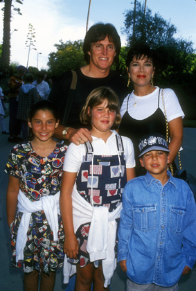 Брюс и Крис Дженнеры, Хлоя и Роберт Кардашьян, их подруга Фрэнсис, 1994 год
