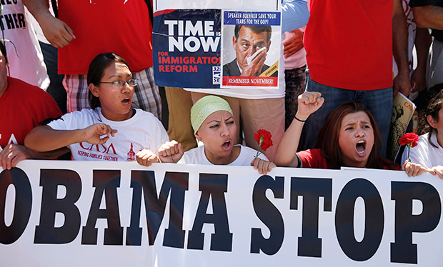 Митинг против депортации нелегалов перед Белым домом. 28 августа 2014 года