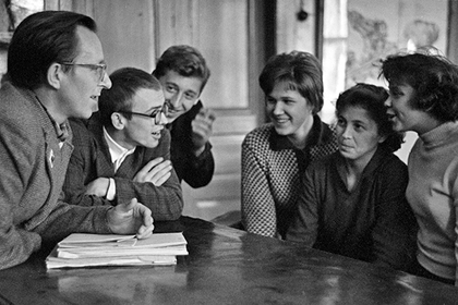 Студенты вуза после лекции, 1962 год
