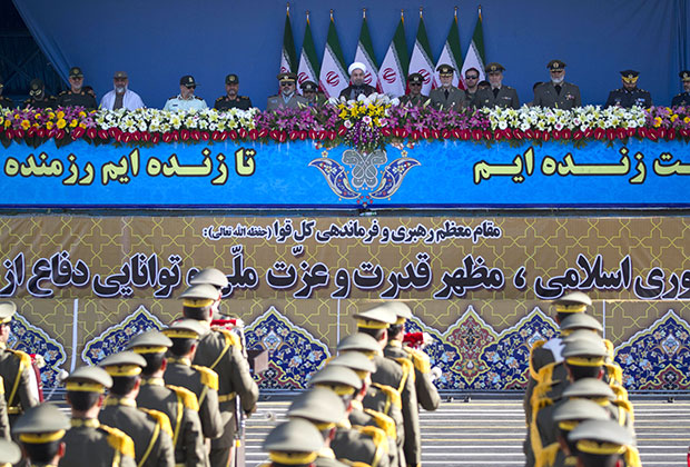 Иранский военный парад в апреле 2015 года
