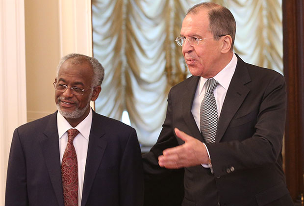 Сергей Лавров и министр иностранных дел Судана Али Ахмед Карти. 4 апреля 2014 года. 
