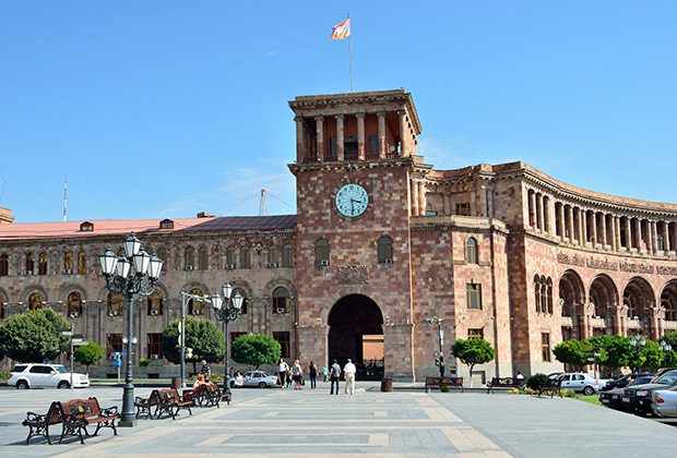 Дом правительства на площади Республики, Ереван, Армения