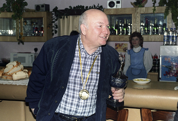 Председатель Мосгорисполкома Юрий Лужков, 1990 год