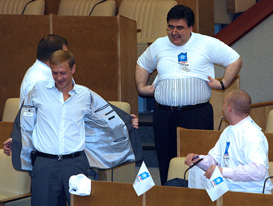 Митрофанов в центре — июль 2007 года, последние деньки в ЛДПР
