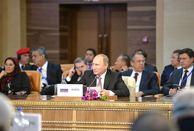 Владимир Путин на третьем саммите Форума стран-экспортеров газа