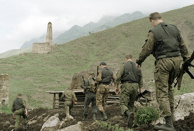 Патруль внутренних войск в районе осетино-ингушского конфликта, 1994 год